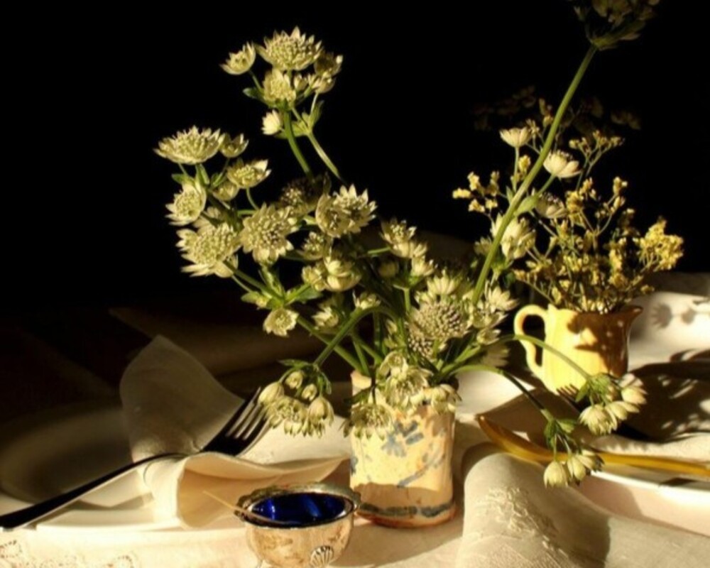 6 Brands for Unique Wedding Table Linens