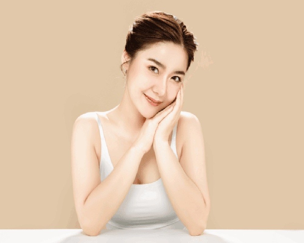  Why K-Beauty’s Simplified Routine Is Changing Skincare Forever